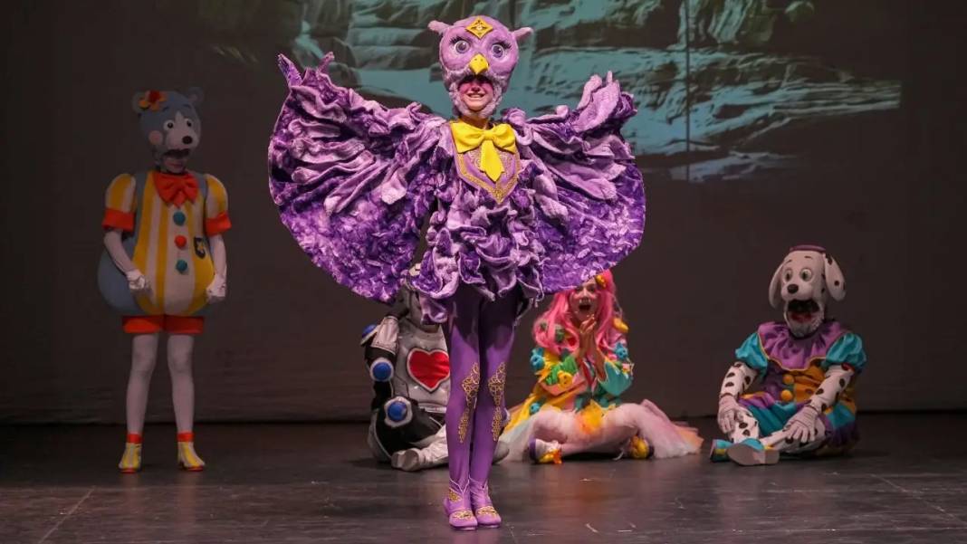 Antalya’da İnteraktif Çocuk Oyunu Dino Ormanı Büyüledi! 6